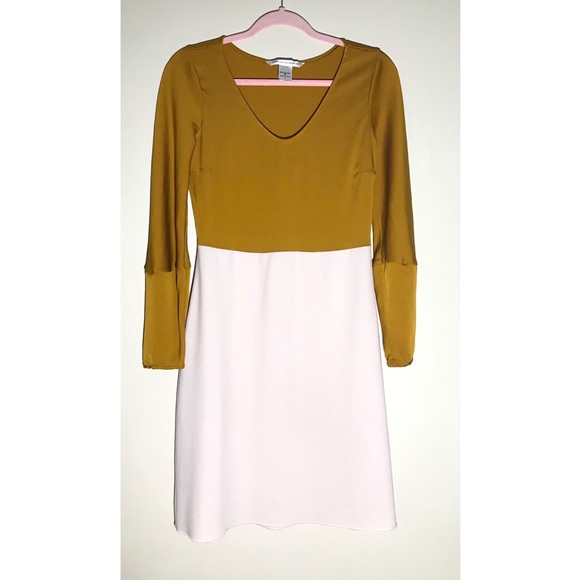 Diane Von Furstenberg Dresses & Skirts - Diane von FurstenbergCasual Dress (Short)